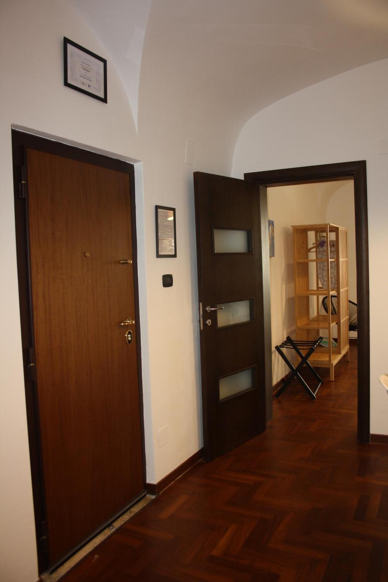 Stefano'S Apartment Bari Bagian luar foto